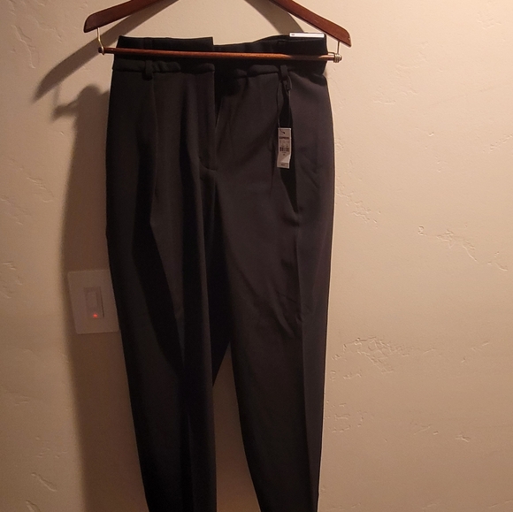 High-waisted pleated pants - Picture 7 of 7
